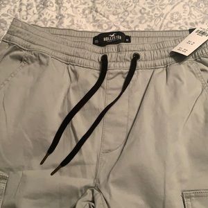NWT men’s M  Hollister  stretch cargo khakis